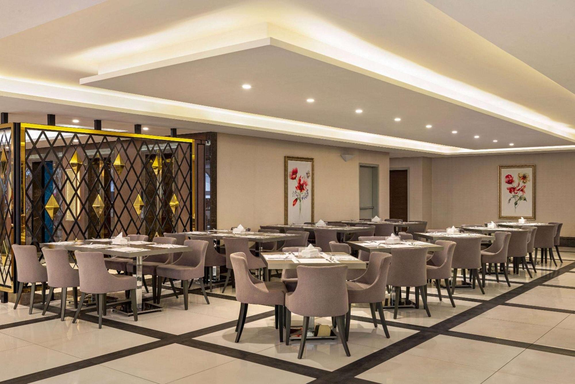 Ramada By Wyndham Makkah Zad Al Tayseer La La Mecca Esterno foto
